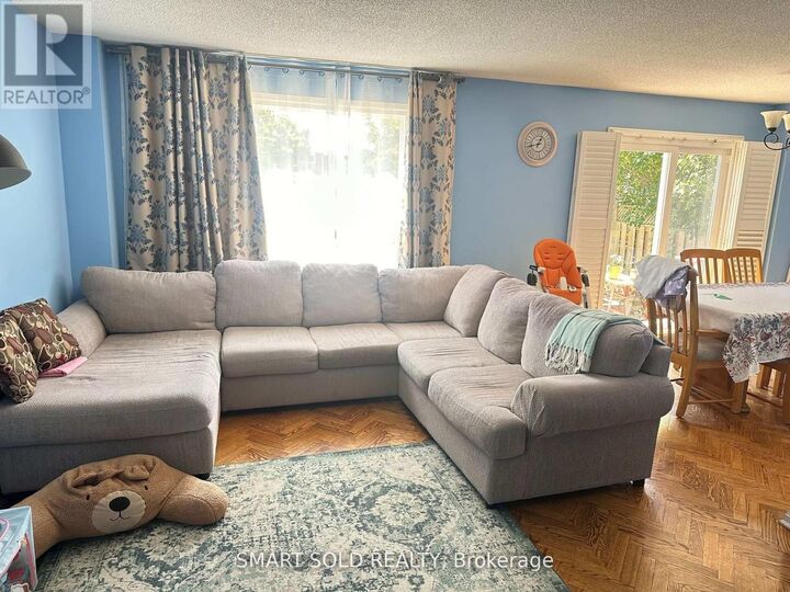 Property Photo:  117 Westhampton Drive  ON L4J 7J8 