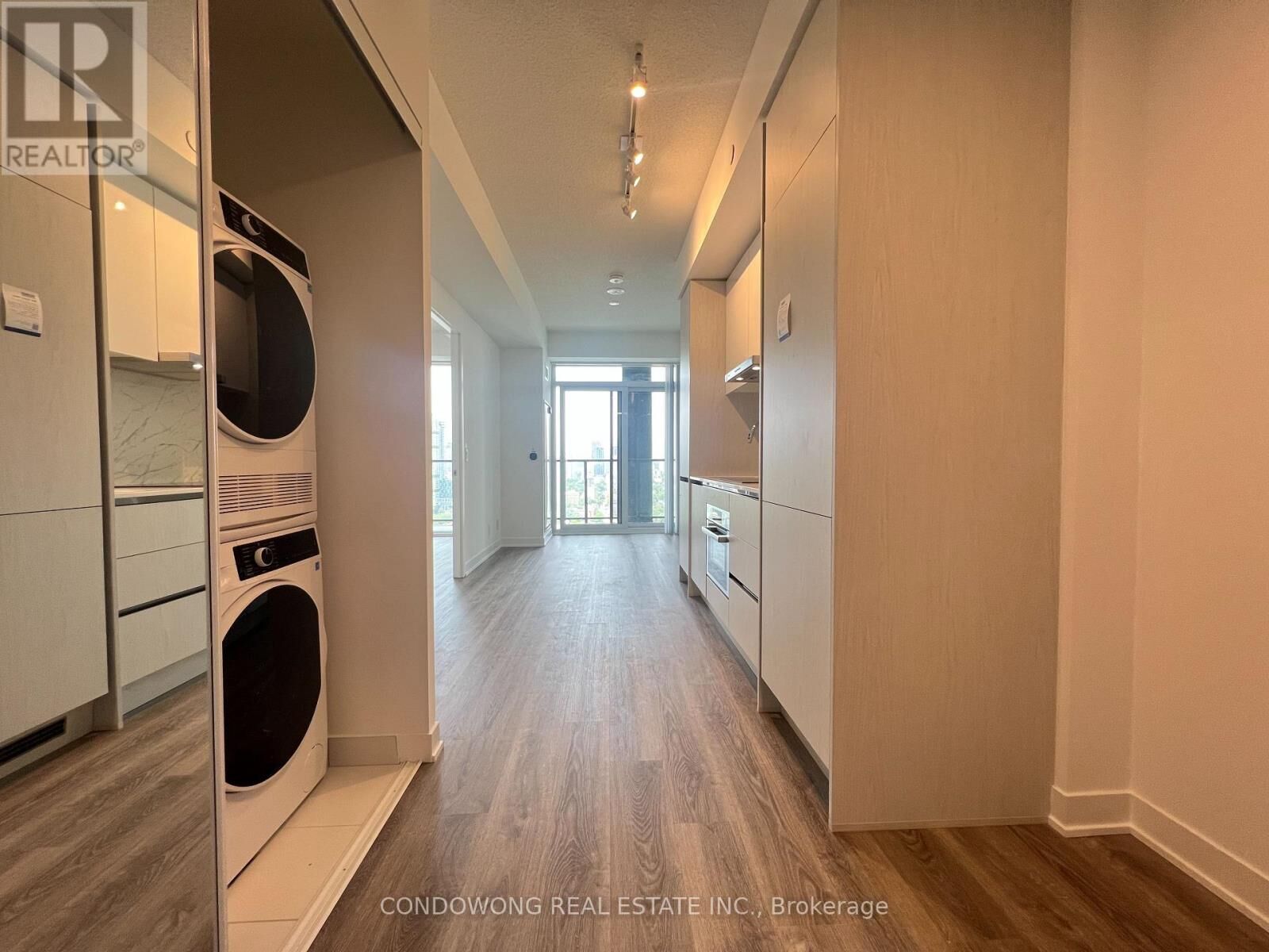 Property Photo:  180 Front Street East 3715  ON M5A 0A9 