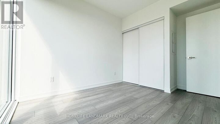 Property Photo:  82 Dalhousie Street 4006  ON M5B 1Y7 