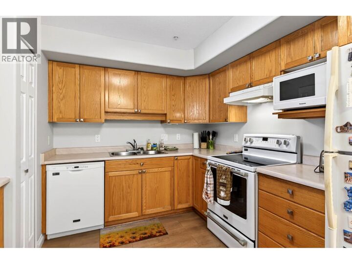 Property Photo: 860 Nicolani Drive 201 BC V2B 5B3