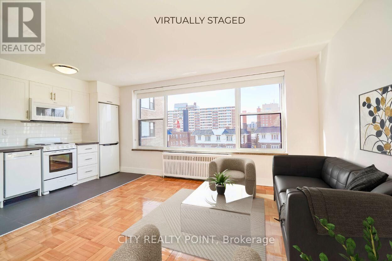 Property Photo:  1545 Bathurst Street 202  ON M5P 3H6 