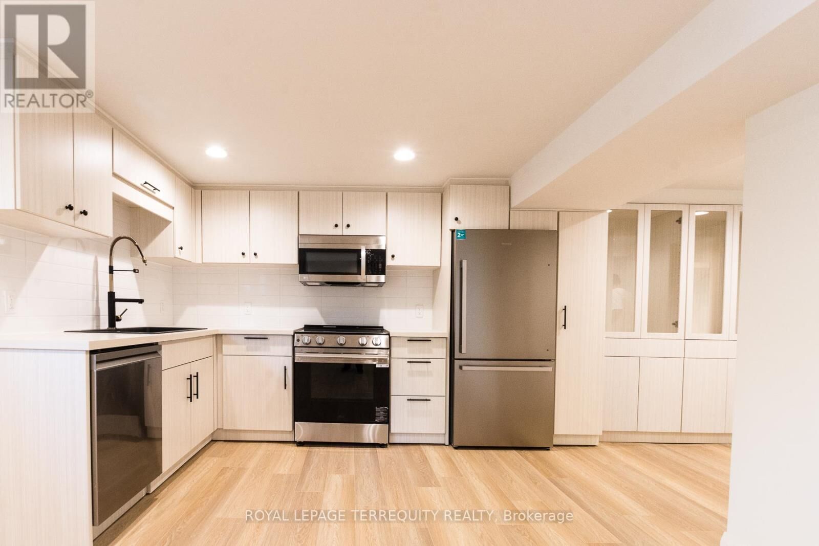 Property Photo:  23 Decarie Circle Bsmt  ON M9B 3H6 