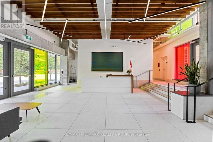 Property Photo:  135 Barrette Street 207  ON K1L 7Z9 