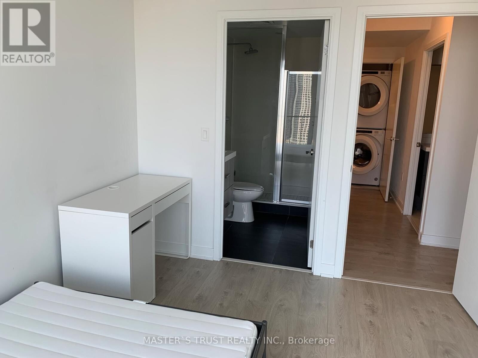 Property Photo:  50 Wellesley East Street 2704  ON M4Y 1G2 