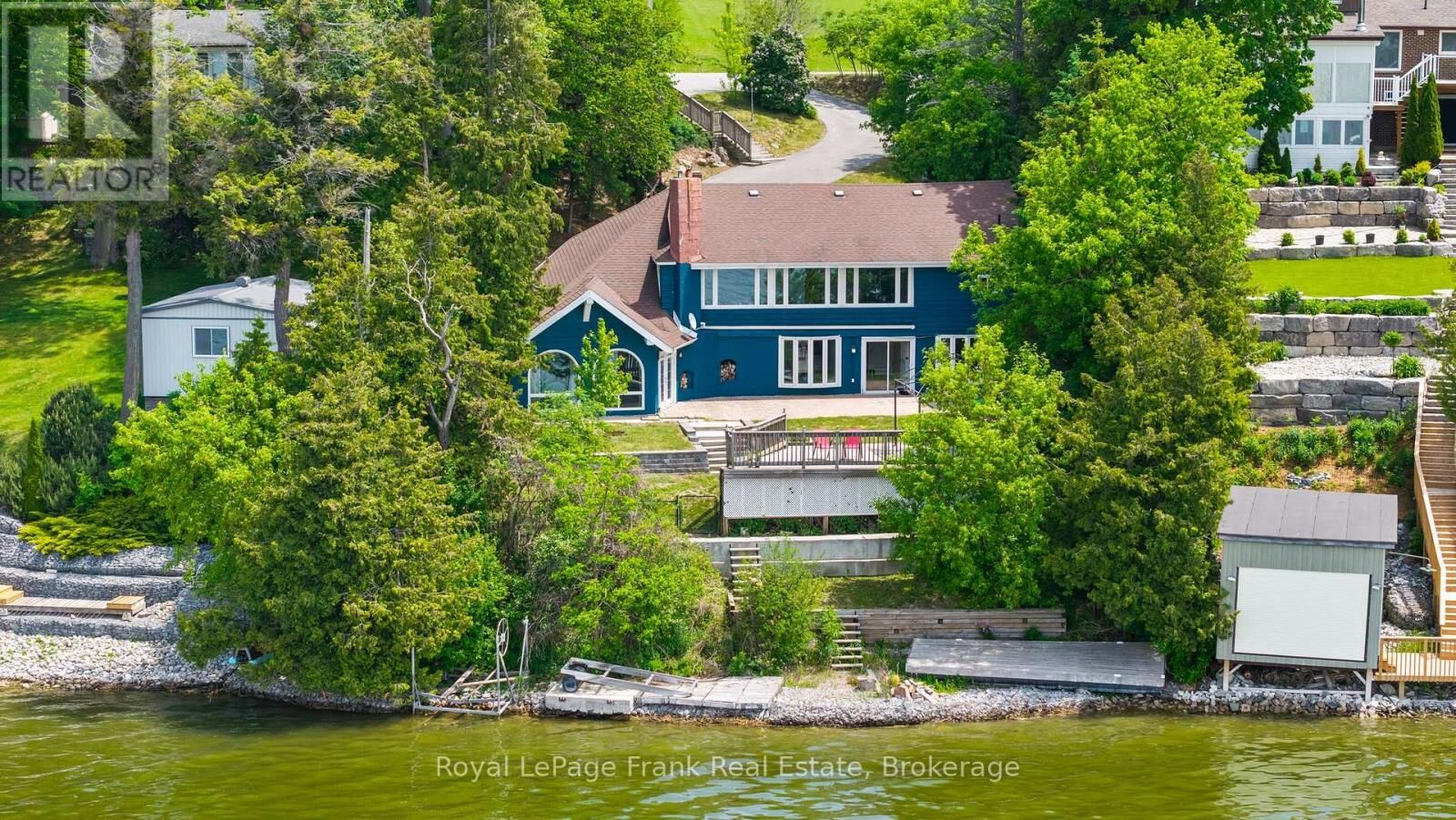 Property Photo:  24 Pettet Drive  ON L9L 1B4 