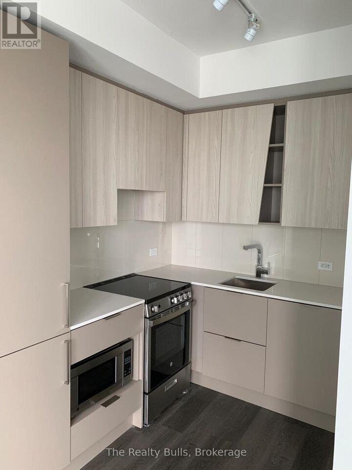 Photo de la propriété:  3900 Conferderation Parkway 1610  ON L5B 0M3 