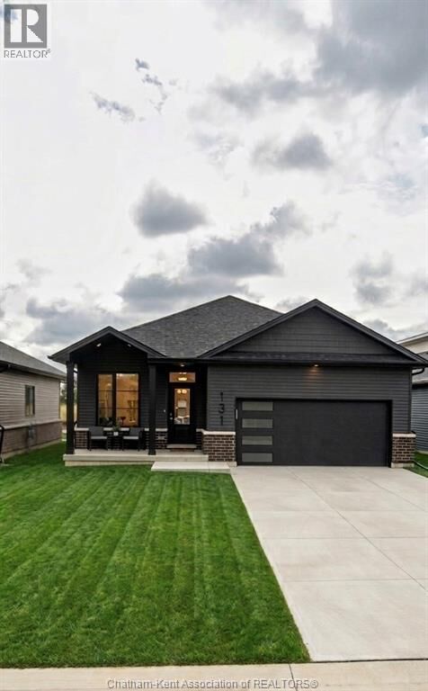 Property Photo:  131 Grassland Grove  ON N7M 0S5 
