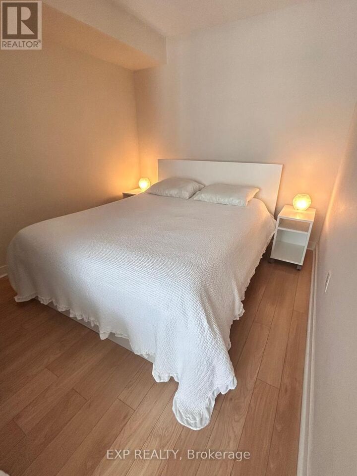 Property Photo:  11 Brunel Court East 5009  ON M5V 3Y3 