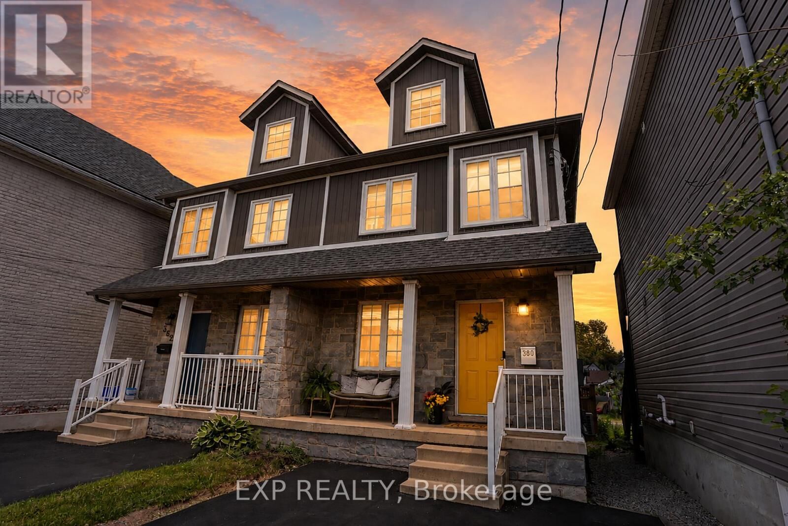 Property Photo:  360 John Street North  ON L8L 4R1 