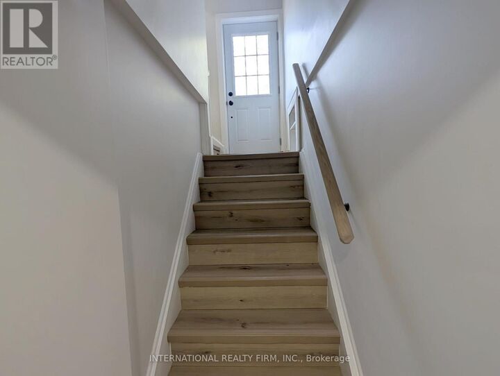 Property Photo:  198 Cherrywood Drive Bsmt  ON L3Y 2X8 