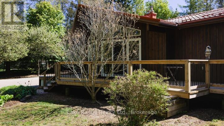Property Photo:  216 Kickapoo Drive  ON N2Z 2X3 