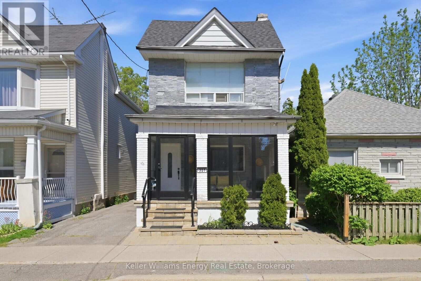Property Photo:  327 Albert Street  ON L1H 4S2 