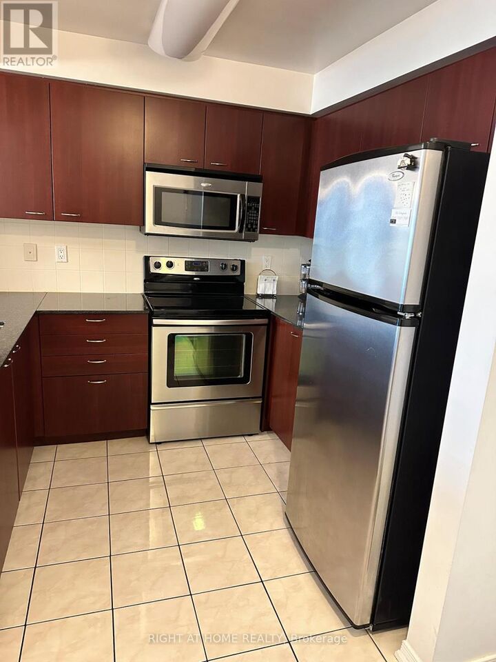 Property Photo:  310 Red Maple Road 206  ON L4C 0T7 