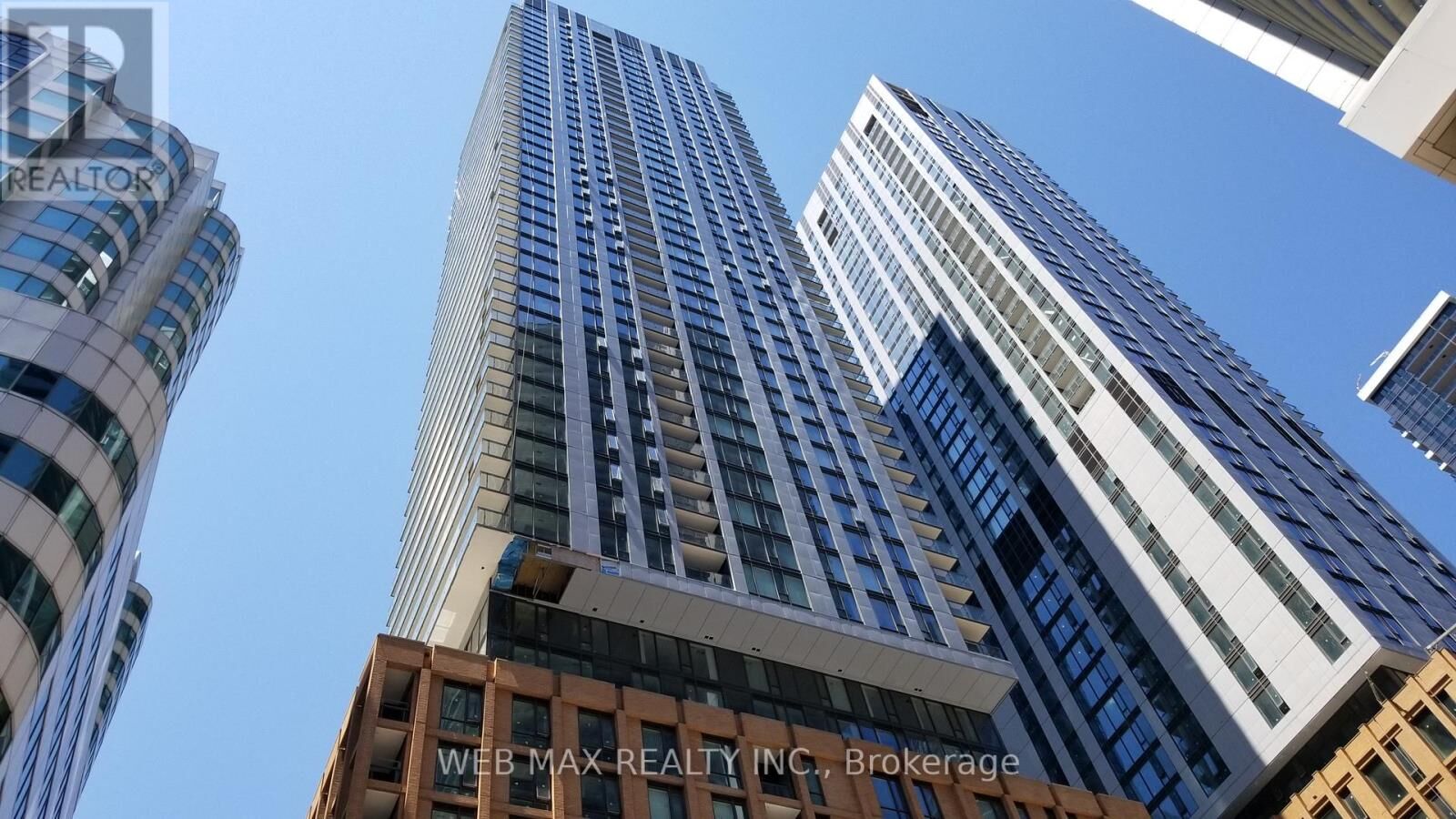 Property Photo:  8 Widmer Street 1207  ON M5V 0W6 