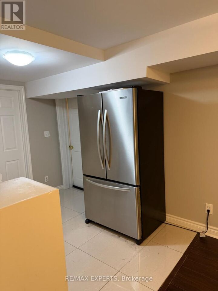 Property Photo:  182 Timber Lane  ON L4L 3J9 
