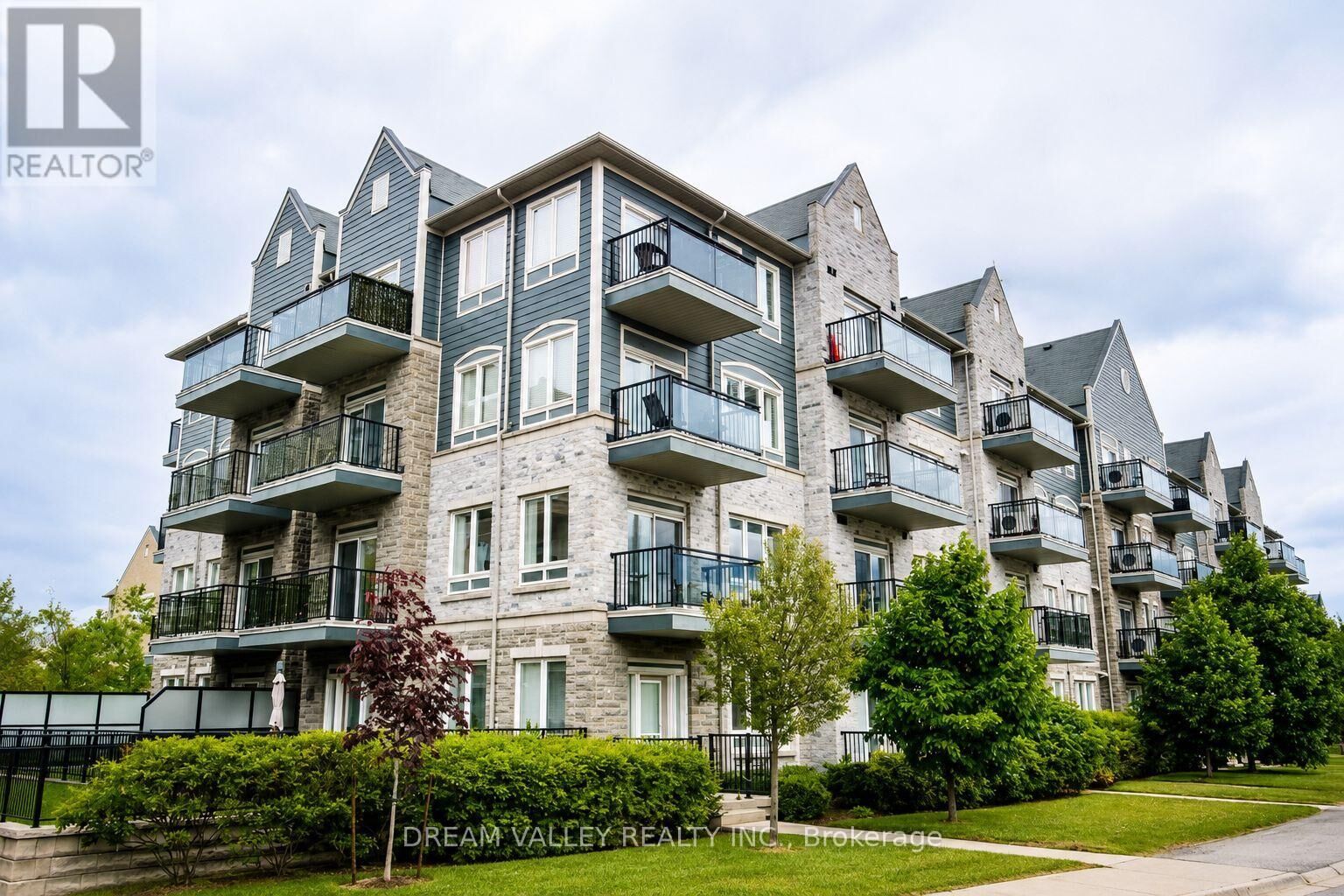 Property Photo:  3075 Thomas Street 310  ON L5M 0M4 
