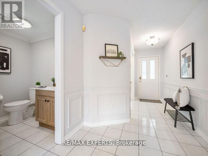 Property Photo:  97 Pinedale Gate  ON L4L 8X3 