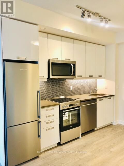 Property Photo:  99 John Street 1505  ON M5V 0S6 