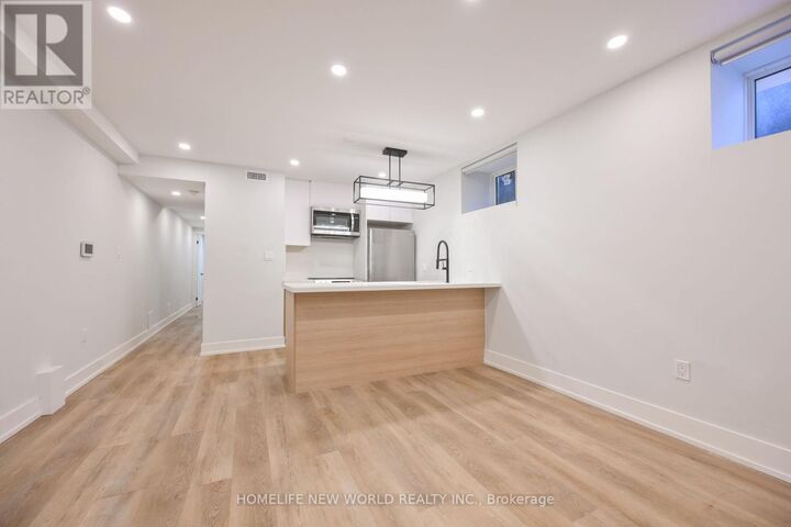 Property Photo:  997 Dufferin Street Lower  ON M6H 4B2 