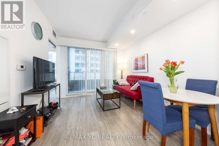 Property Photo:  19 Western Battery Road 801  ON M6K 0E3 