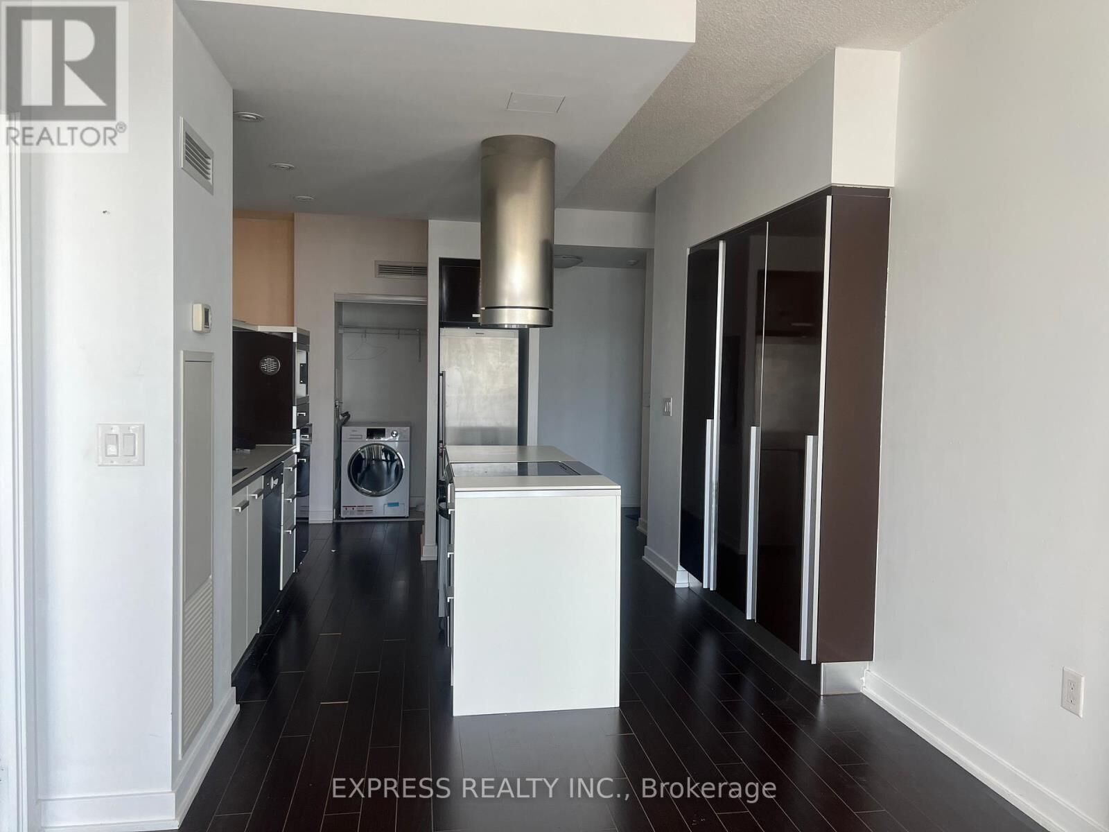 Property Photo:  38 Dan Leckie Way 3003  ON M5V 2V6 
