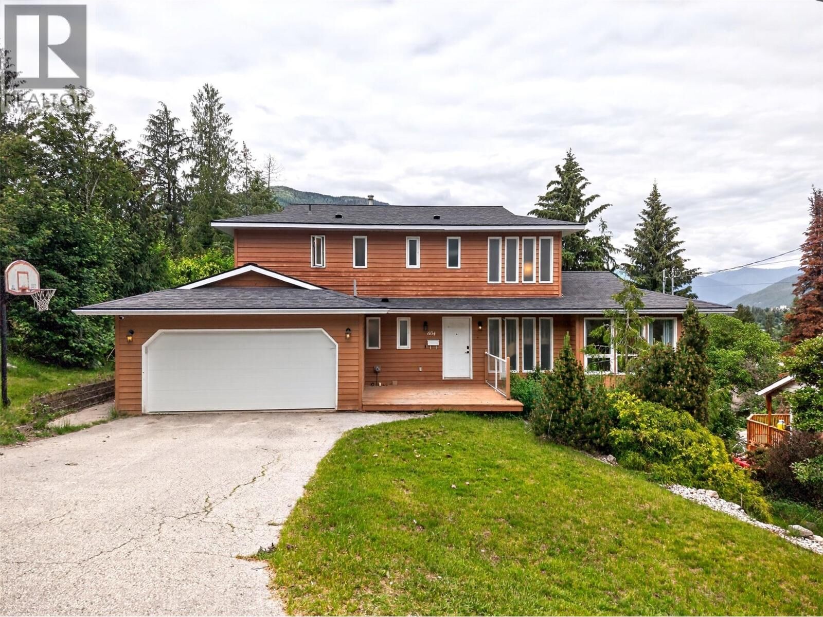 Property Photo:  604 Innes Street West  BC V1L 3J3 