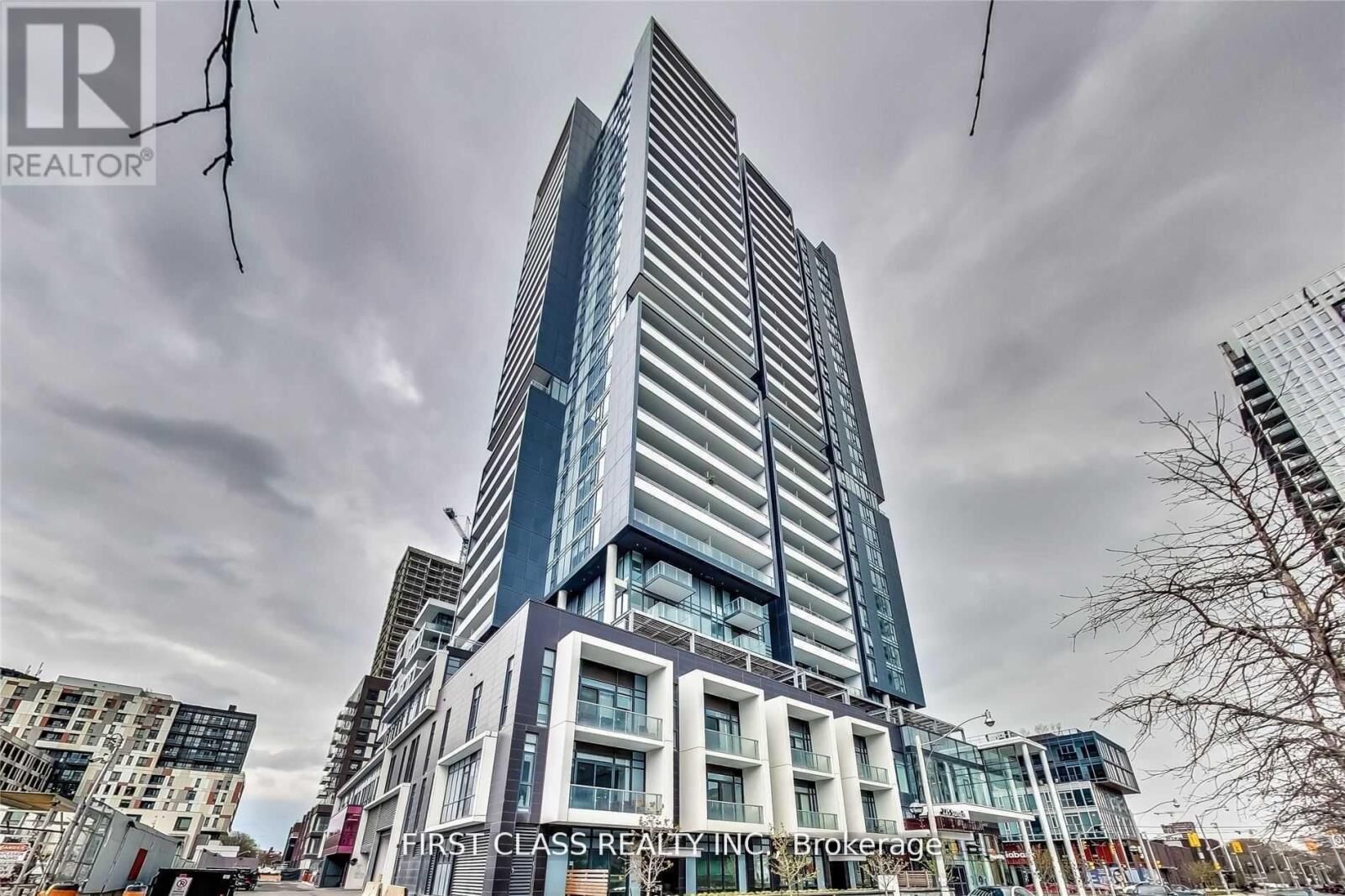 Property Photo:  225 Sumach Street 1706W  ON M5A 3K3 