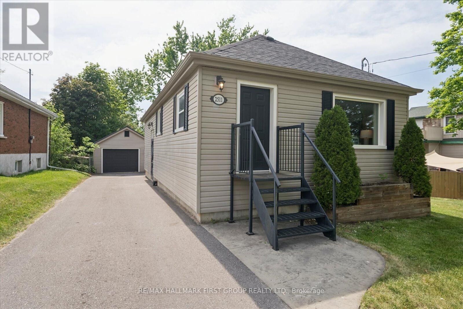 Property Photo: 2511 Bensfort Road ON K9J 1C7