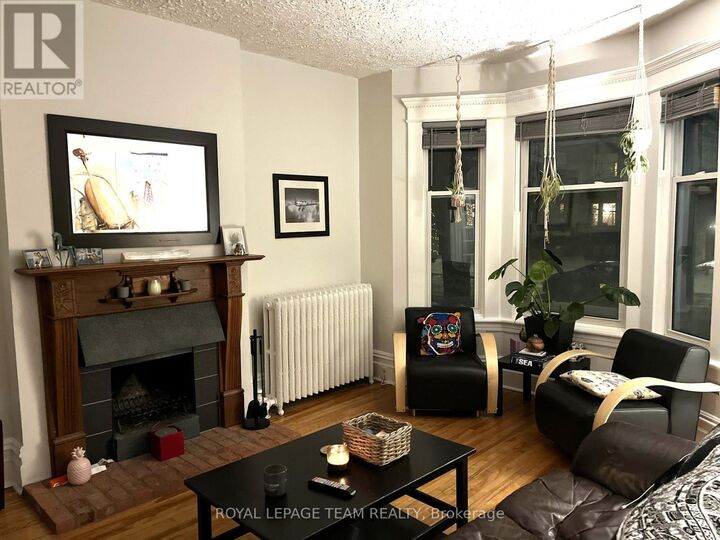 Property Photo:  12 Woodlawn Avenue  ON K1S 2S9 