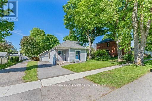 Property Photo:  44 Willow Street South  ON L7J 2A2 