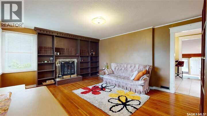 Property Photo:  2879 Garnet Street  SK S4S 1X1 