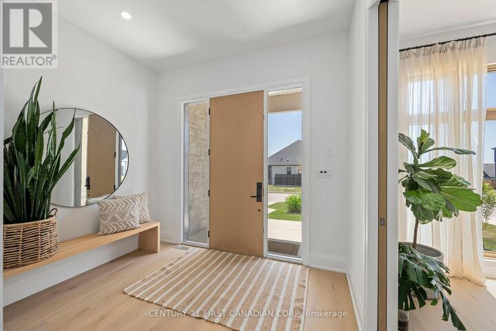 Property Photo:  68 Princeton Terrace  ON N6K 0L5 