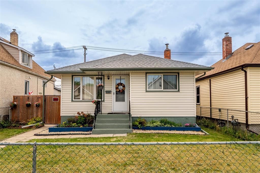 Property Photo:  1168 Pritchard Avenue  MB R2X 0G8 