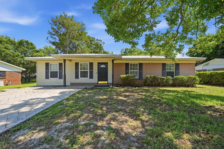 Property Photo:  116 NW Holmes Boulevard  FL 32548 