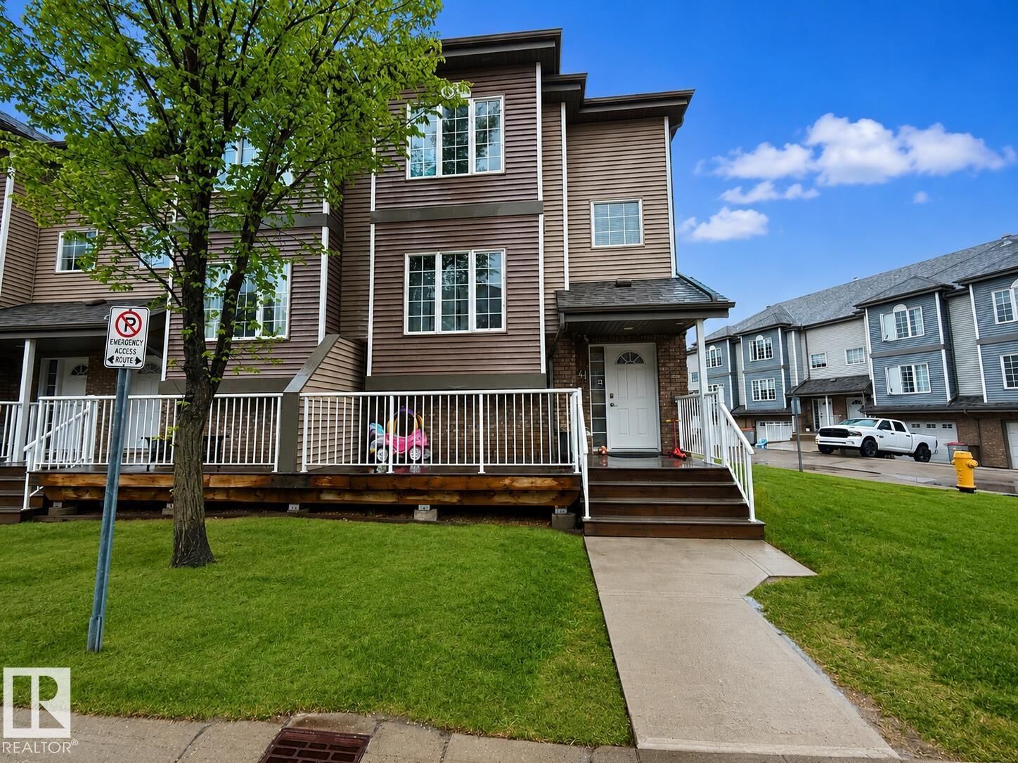 Property Photo:  5102 30 Avenue 41  AB T4X 0A9 