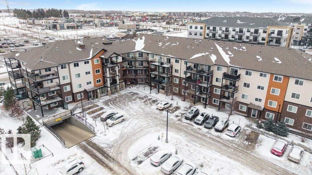 Photo de la propriété:  5404 7 Avenue SW 116  AB T6X 2K4 