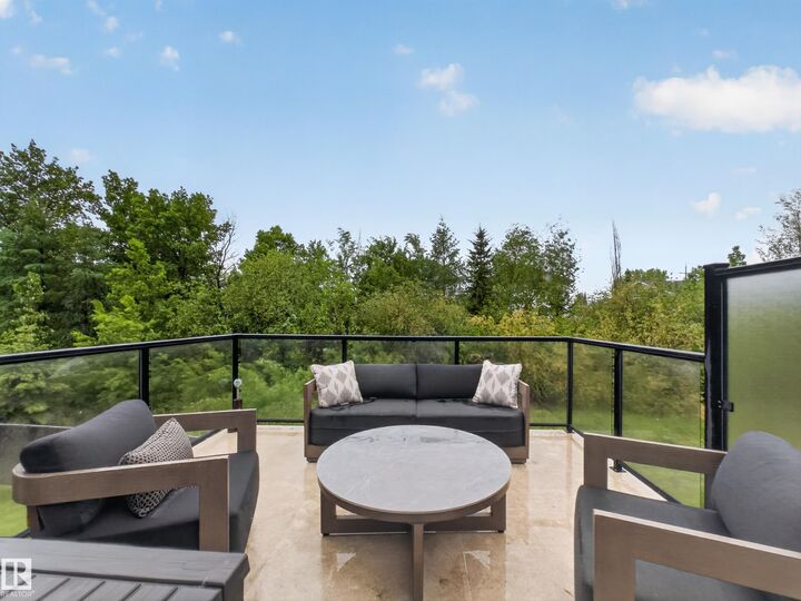 Property Photo:  4044 Crowsnest Crescent  AB T8H 0G9 