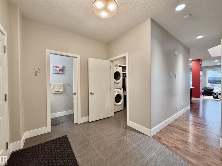 Property Photo:  3254 Allan Way SW  AB T6W 2K3 