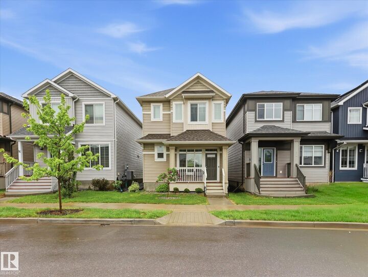 Property Photo:  14 Daniel Street  AB T8L 0X3 