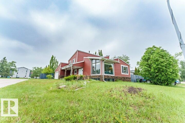 Property Photo:  10503 25 Avenue NW  AB T6J 5E4 