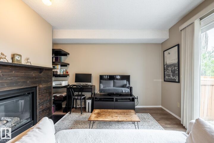 Property Photo: 3812 20 Avenue NW 20 AB T6L 4B2