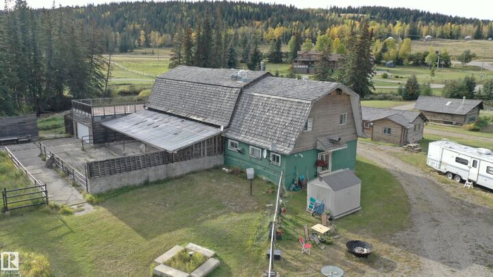 Property Photo:  50409B Highway 16  AB T7V 1X3 
