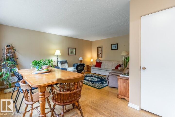 Property Photo:  29 Greenview Crescent  AB T8N 0S0 