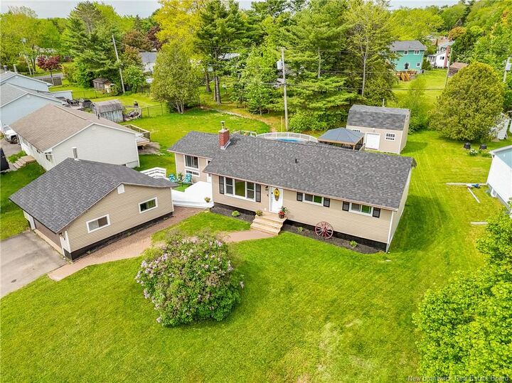 Photo de la propriété:  281 Canterbury Drive  NB E3B 4M2 