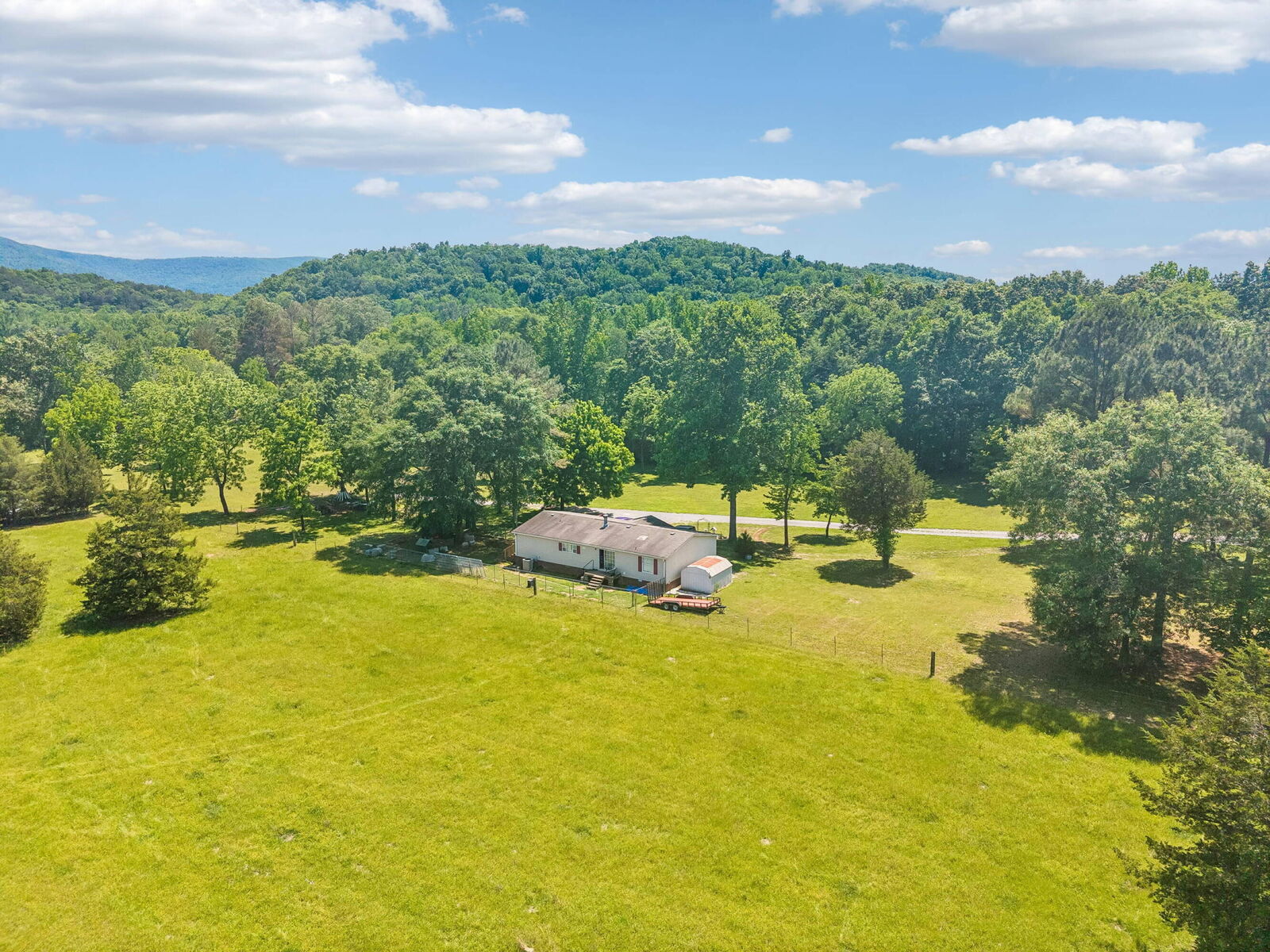 Property Photo:  196 Cutting Edge Lane  TN 37327 