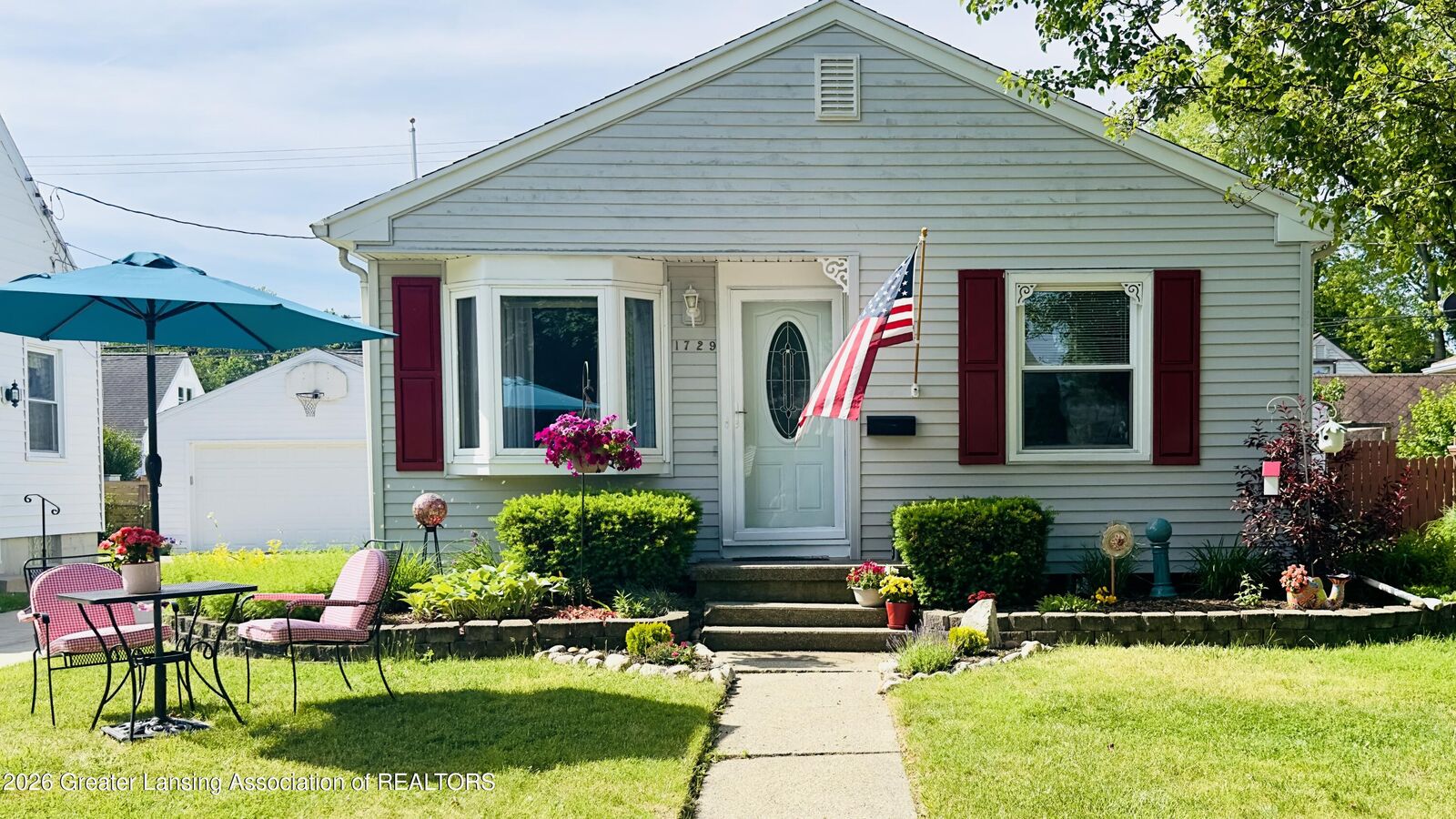 Property Photo:  1729 Loraine Avenue  MI 48910 