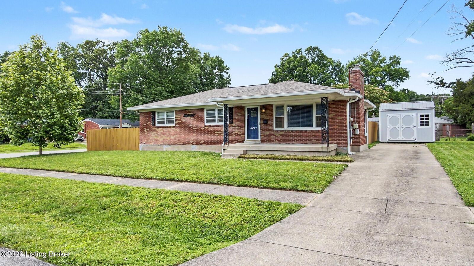 Property Photo:  6201 Cutter Dr  KY 40218 