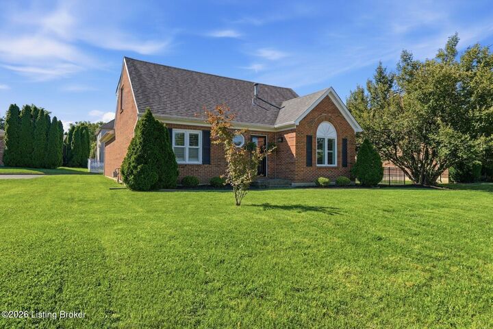 Property Photo:  4246 Westport Rd  KY 40207 
