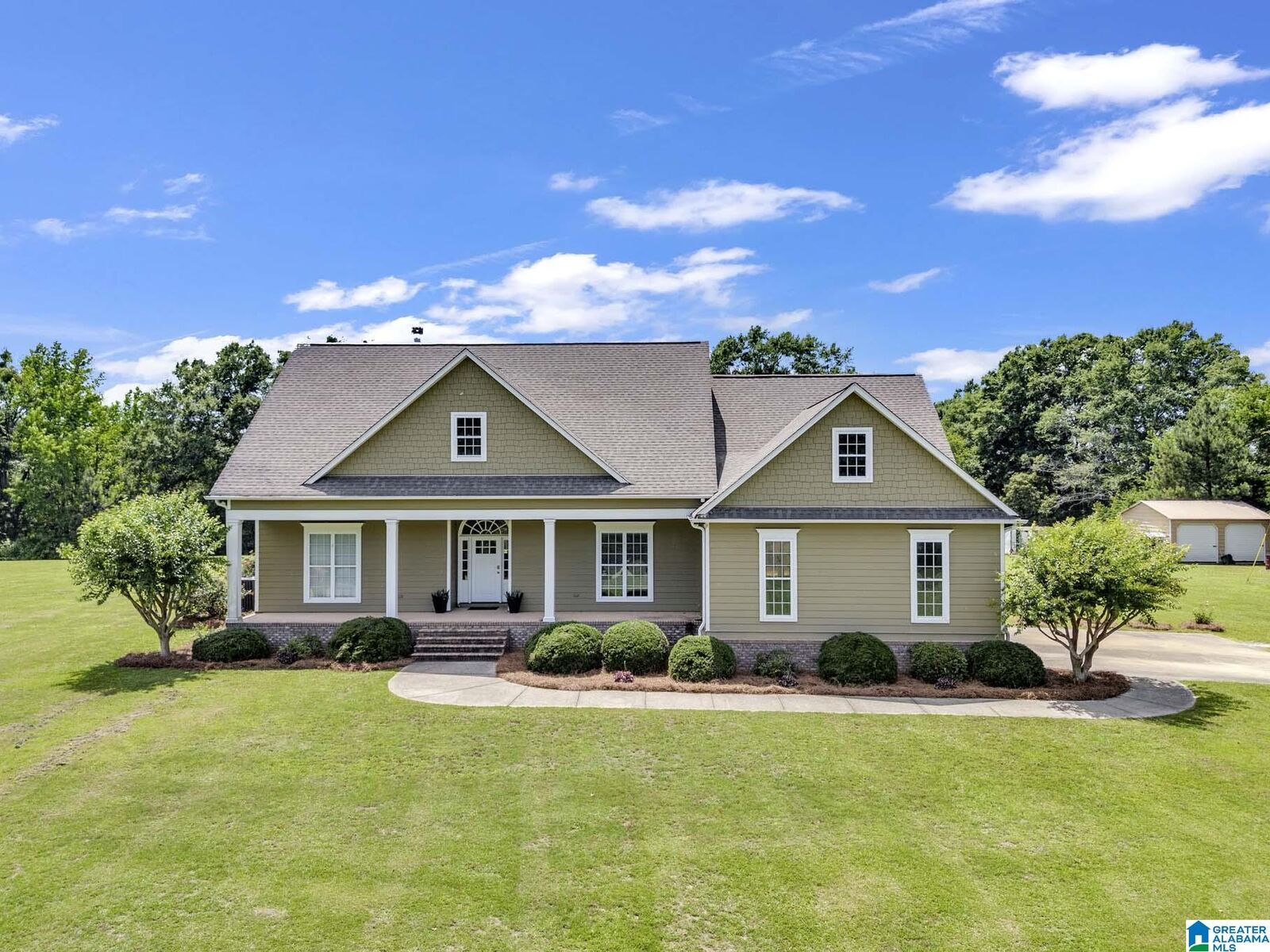 Property Photo:  2243 County Road 18  AL 35046 