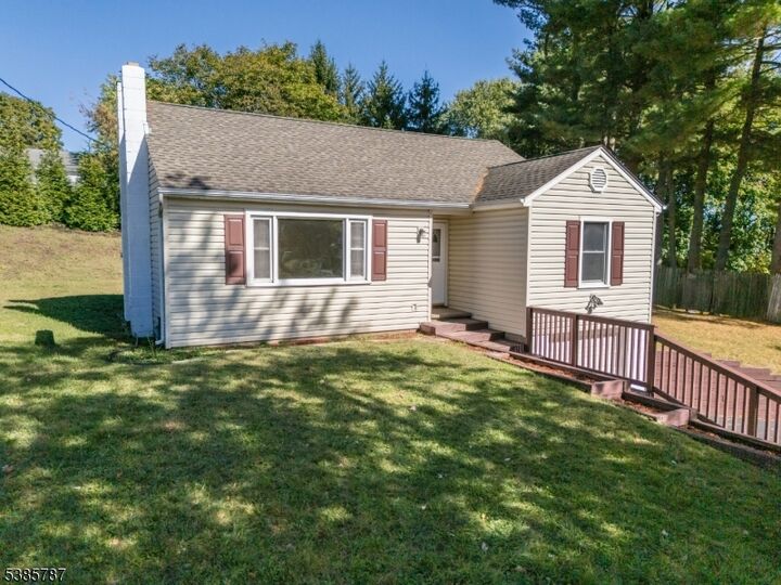 Property Photo: 4 Lingert Ave NJ 08809